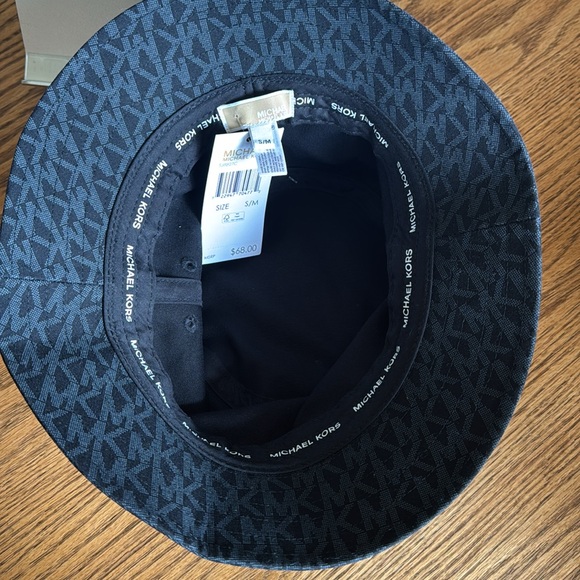 Michael Kors Black Monogram Bucket Hat - Picture 2 of 2